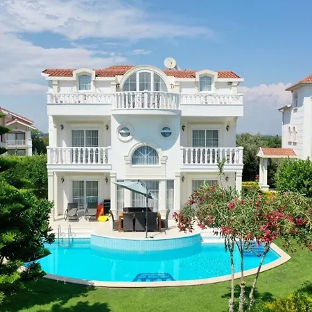 Villas Villa *