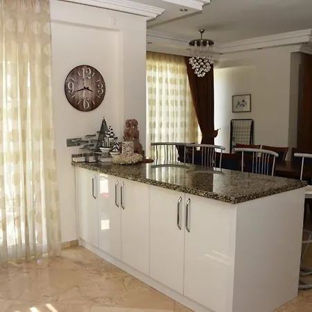 Villas Βίλα Μπέλεκ