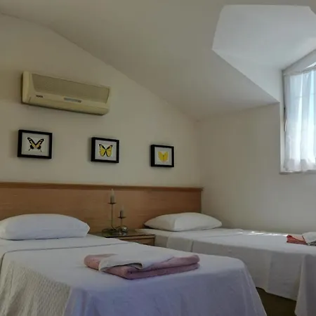 Villas Βίλα Μπέλεκ